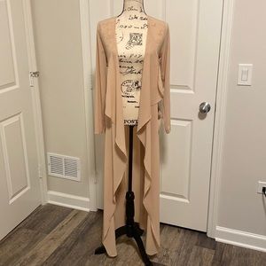 Akira Chicago | Light pink duster trench